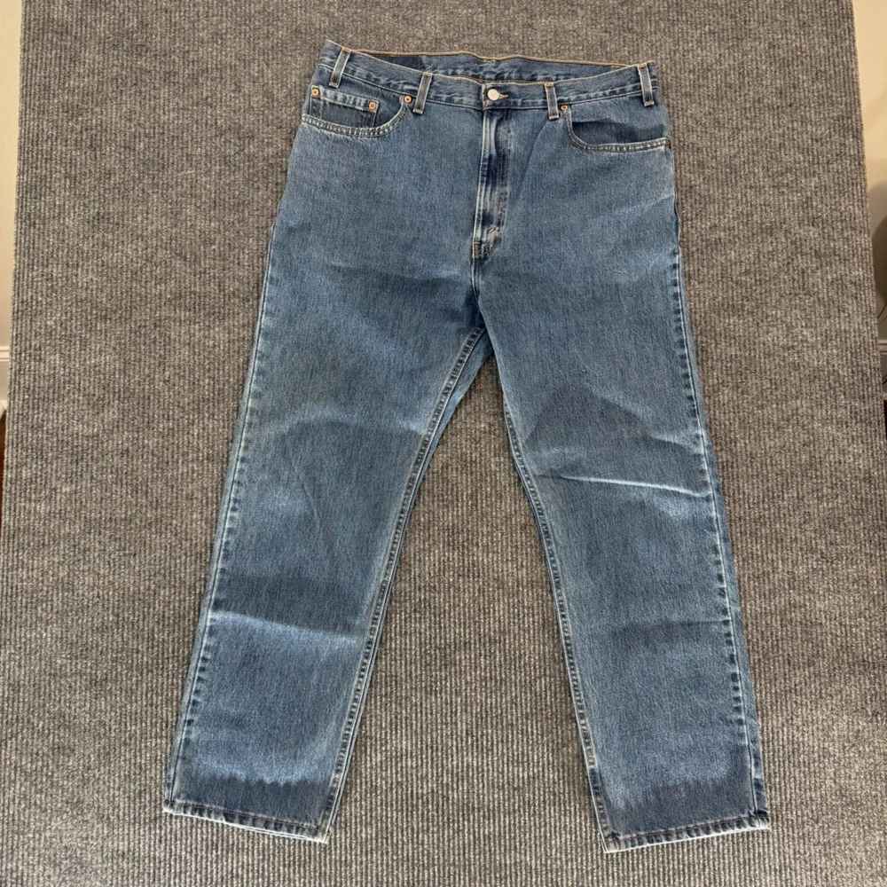 Levi's 550 Jeans Mens 36x30 Relaxed Fit‎ Medium Wash Vintage Look Denim